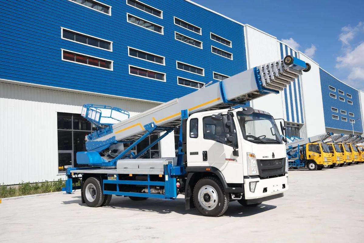 岱岳出租云梯车高空作业车 建筑垃圾搬运